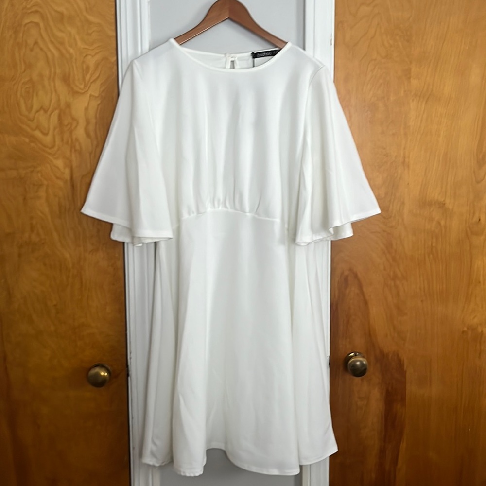 NWT Boohoo Ivory size 16 USA skater dress